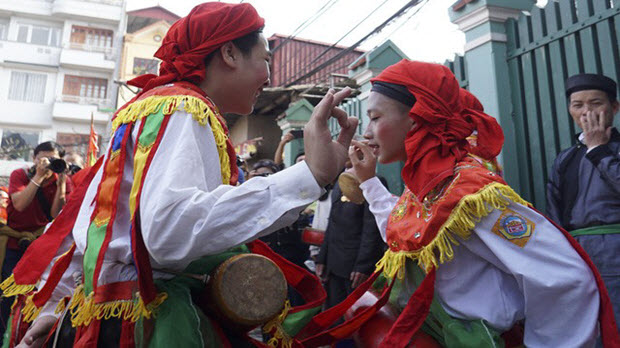  Kỳ lạ lễ hội phồn thực và trai giả gái “độc nhất” ở Việt Nam